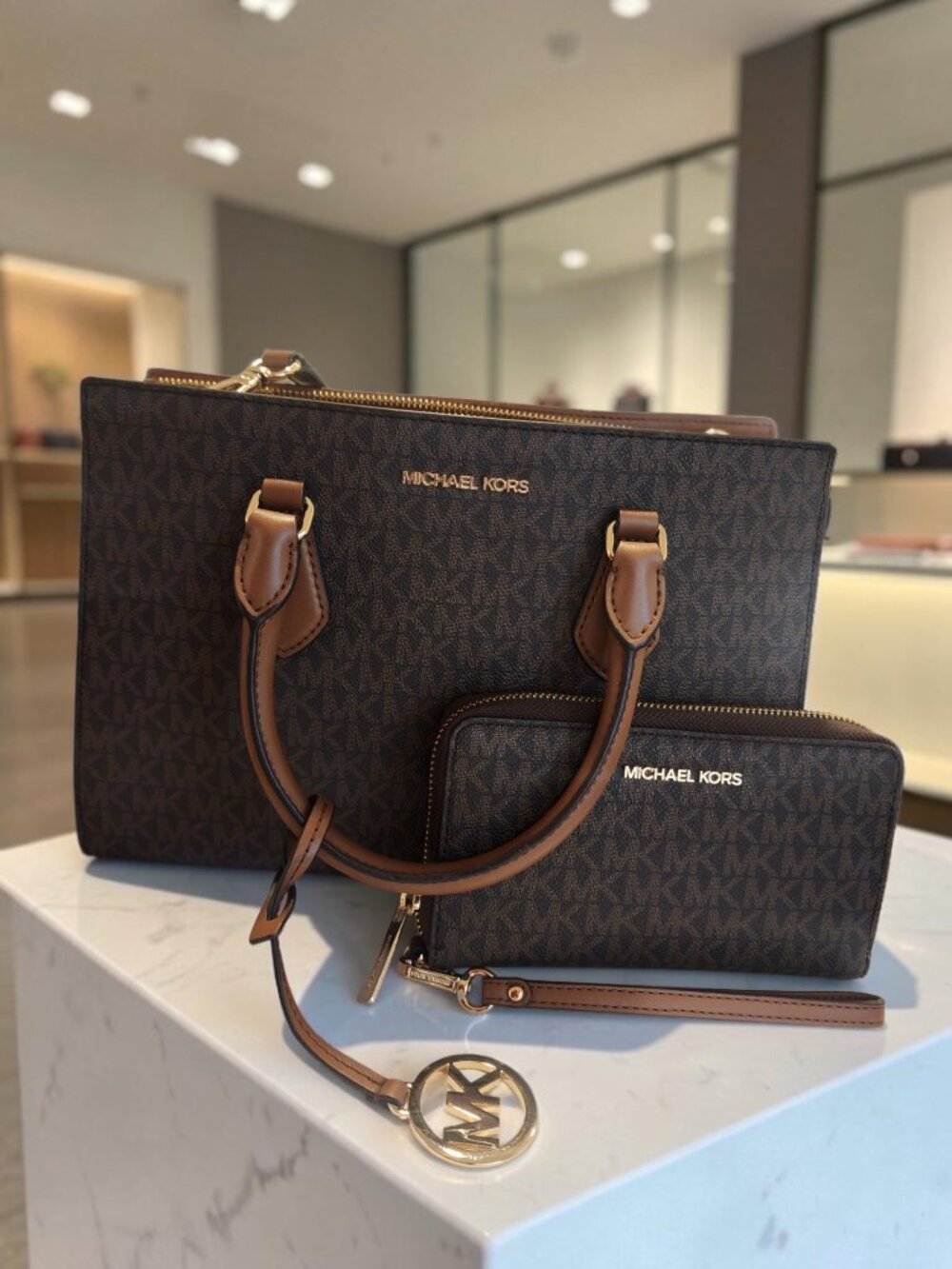 Michael Kors Signature Brown Tote & Wallet Set